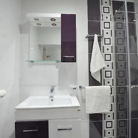 Poshta 1 2 Apartament Warna